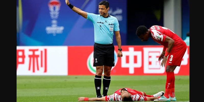 Trọng tài trong bóng đá là gì? Nhiệm vụ và quyền hạn trên sân cỏ 3 Nhiệm vụ trước - trong - sau trận đấu của một trọng tài